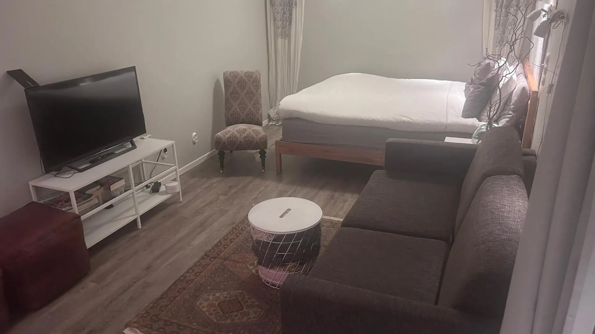 Stockholms Home Away From Home Fisksatra Bed & Breakfast