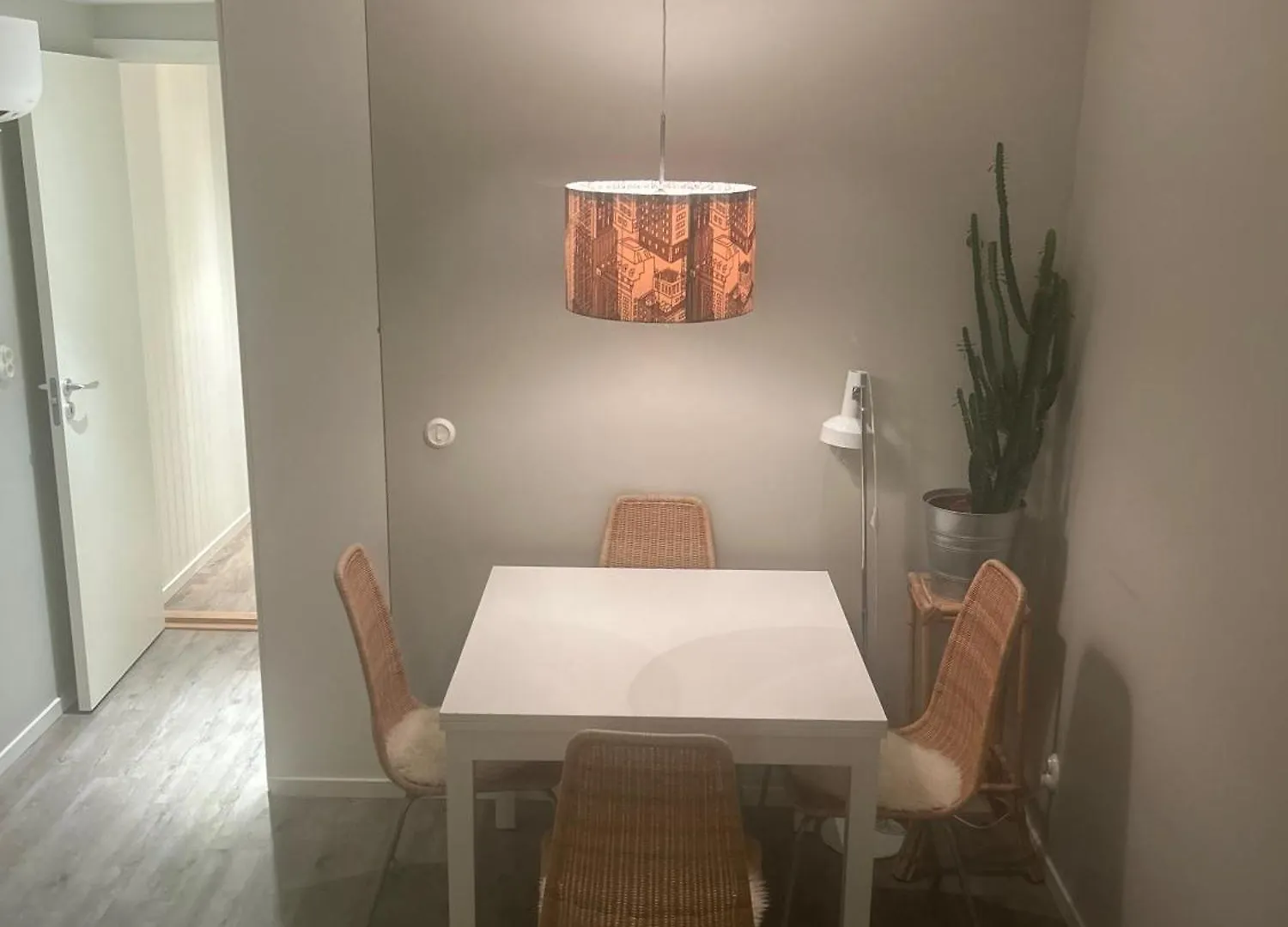 Stockholms Home Away From Home Fisksatra Bed & Breakfast